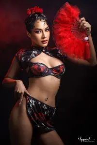 เบลล์ ตรีฉัตร 15 เบลล์ ตรีฉัตร ภาพที่ 15